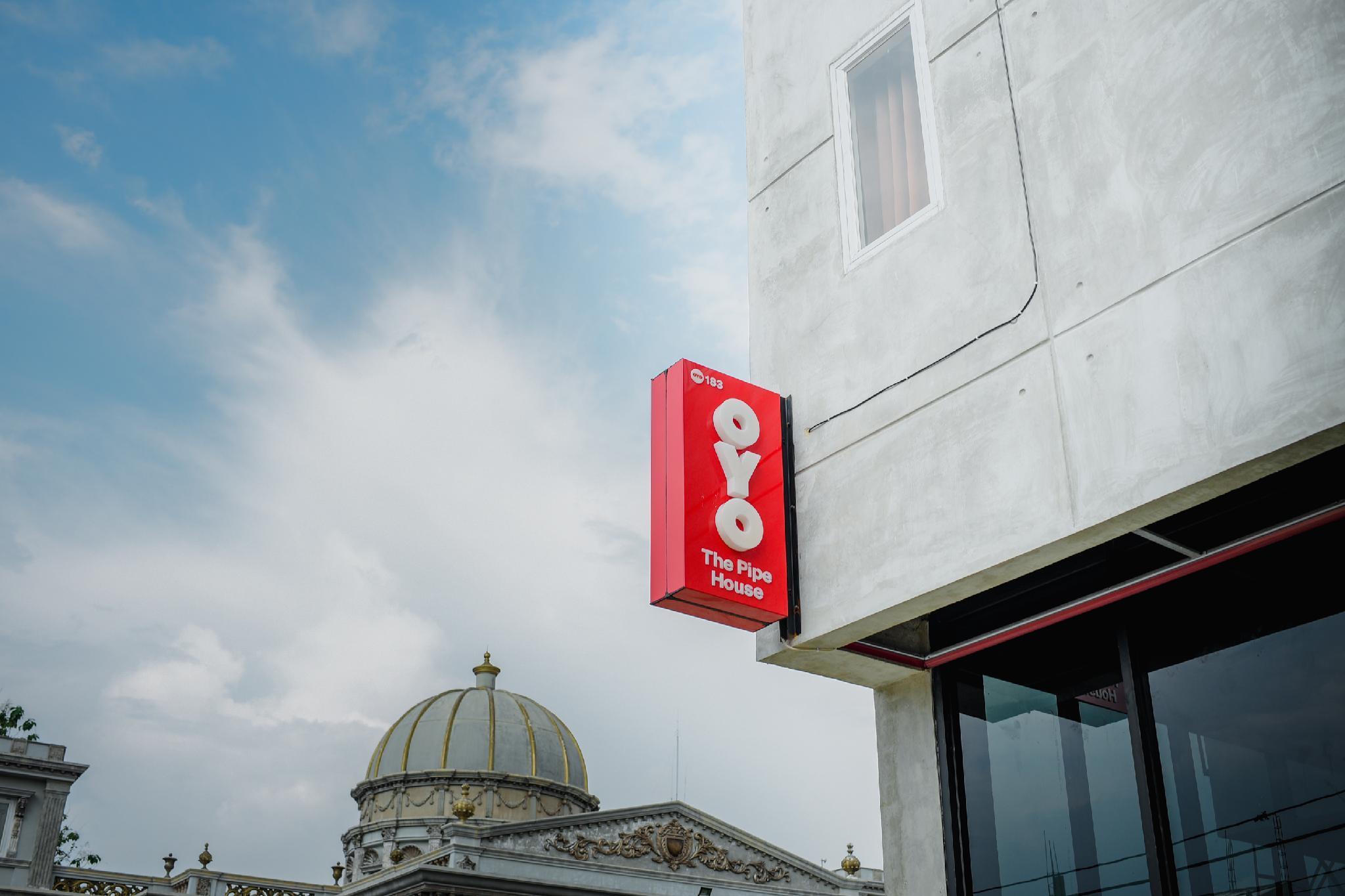 Oyo 183 The Pipe House Hotel Palembang Luaran gambar