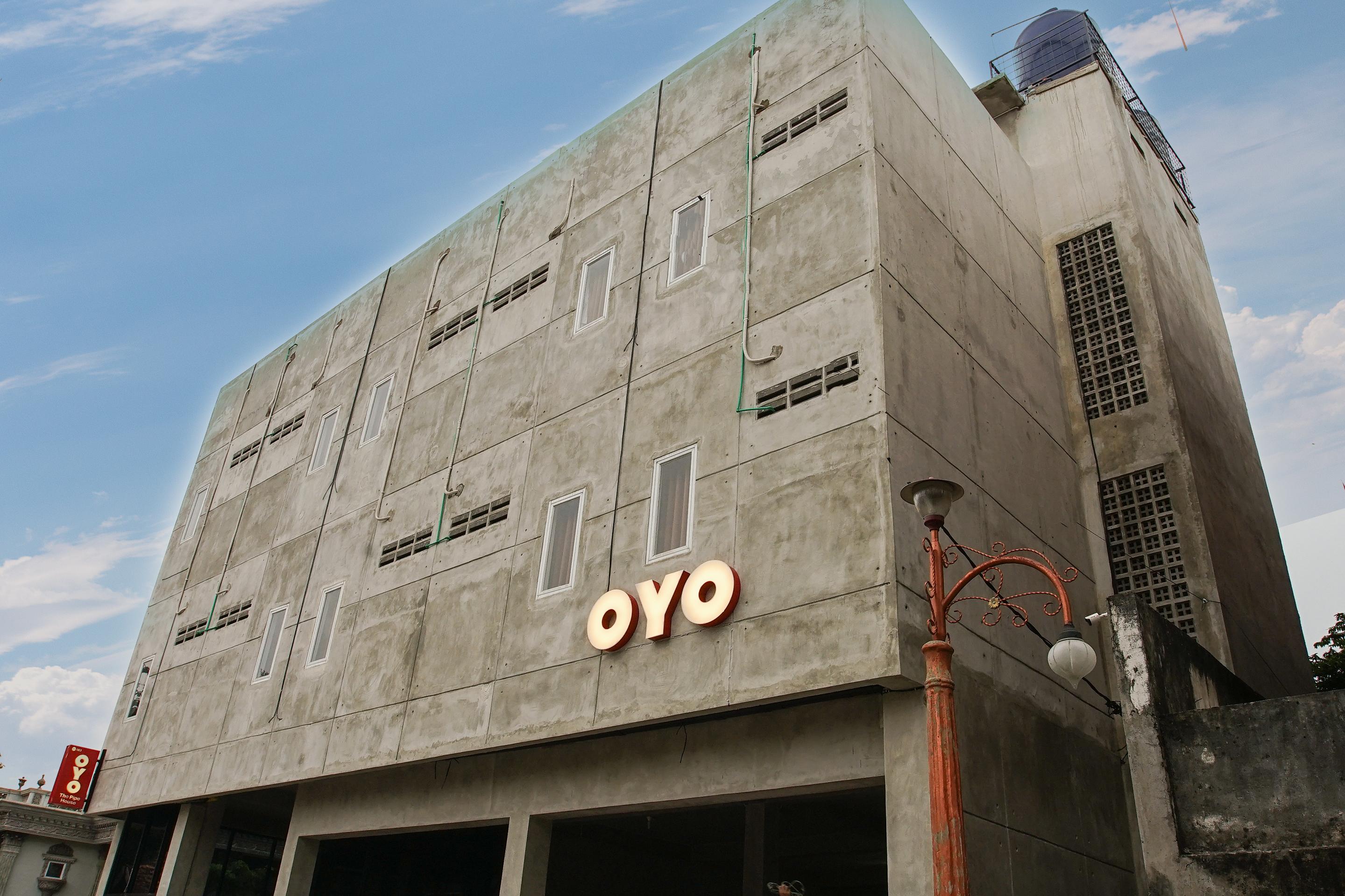Oyo 183 The Pipe House Hotel Palembang Luaran gambar